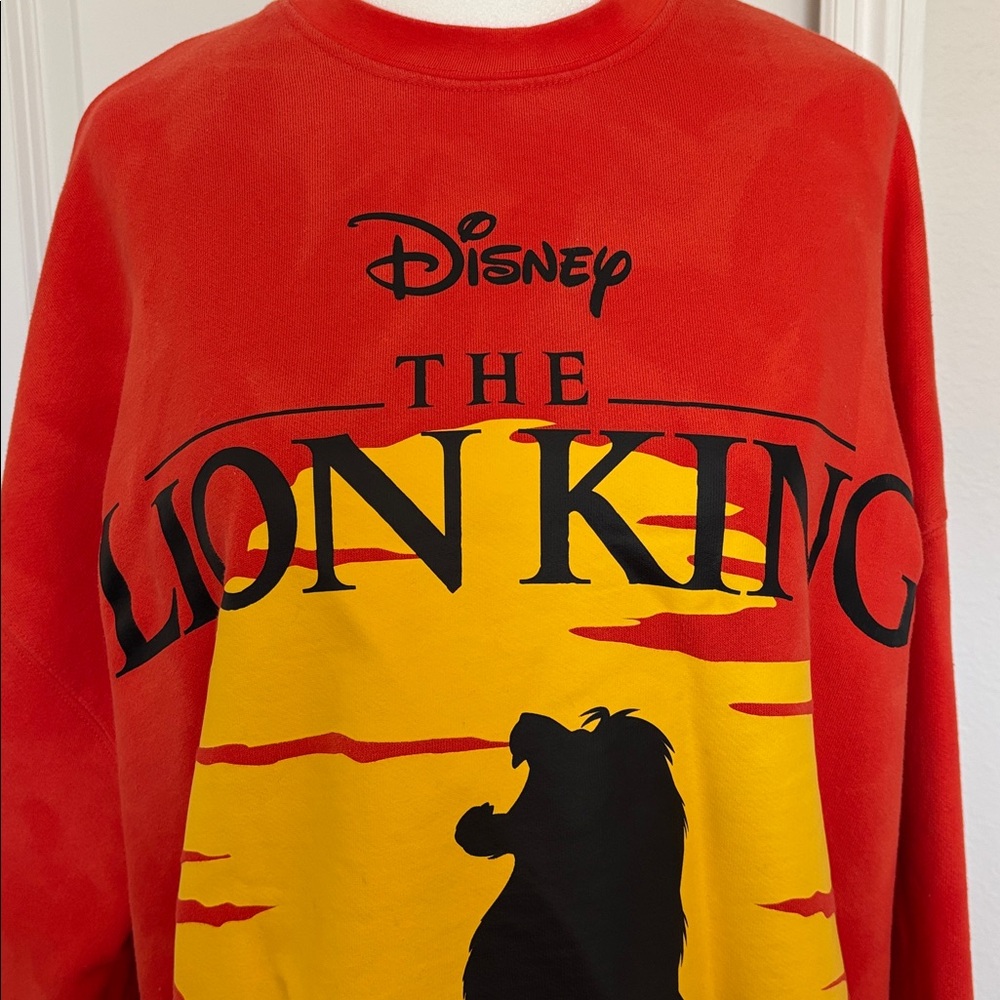 Disney 🦁 The Lion King Heathered Orange Sweatshirt SZ M yellow black - Picture 3 of 5